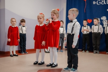 Myszki podczas występu z okazji Dnia Babci i Dziadka