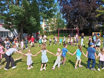 Przedszkolaki podczas pikniku ekologicznego