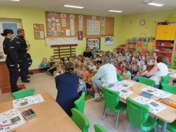 Prelekcja o bezpieczeństwie wśród dzieci z grup  starszych
