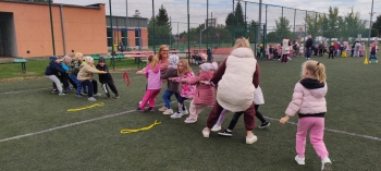 Przeciąganie liny podczas Europejskiego Dnia Sportu.jpeg