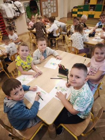 Kolorowanie kolorowanek o prawach dziecka