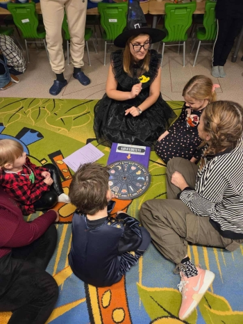 Wspólne wróżby z dziećmi z grupy Pszczółki