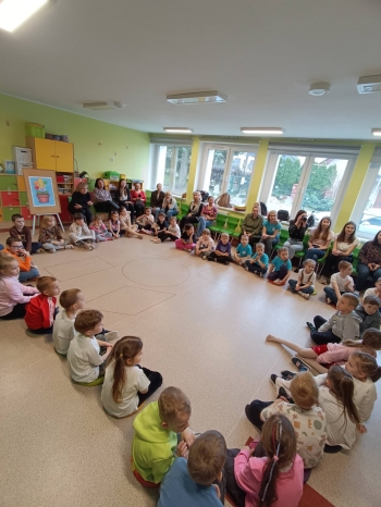 Zaprzyjaźnione przedszkola podczas Międzyprzedszkolnej Zabwy Integracyjnej